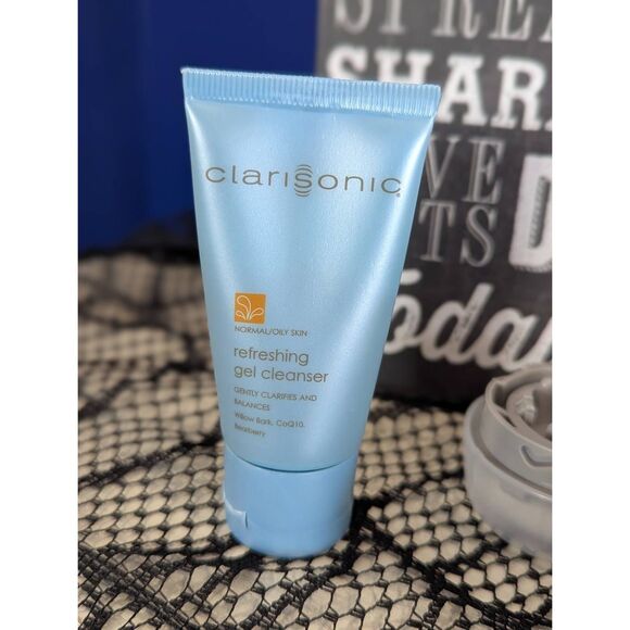 Clarisonic Brush Head Bundle w/ Cleanser - Picture 4 of 8